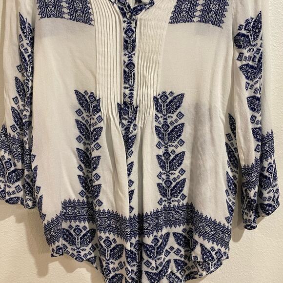 Pale Sky White Amely Split Neck Blouse Sz M - Picture 4 of 12